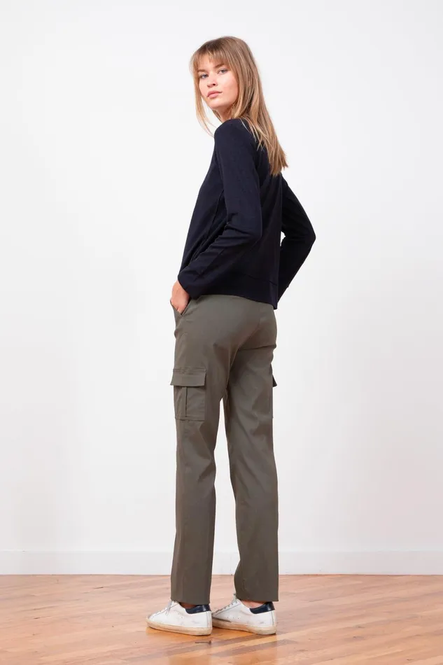 Avenue Montaigne KOOL Signature Olive Green Women Pants