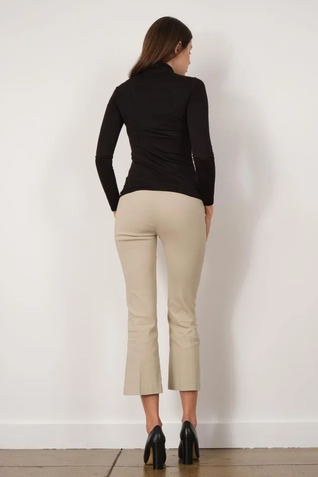 Avenue Montaigne LEO Signature Beige Women Pants