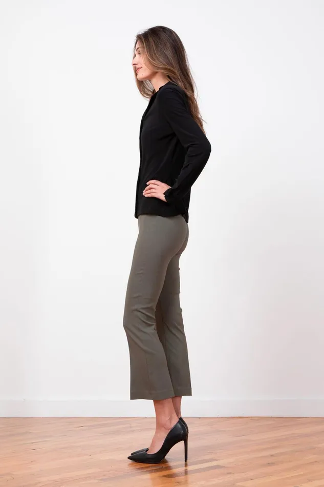 Avenue Montaigne LEO Signature Olive Green Women Pants Avenue Montaigne LEO Signature Olive Green Women Pants
