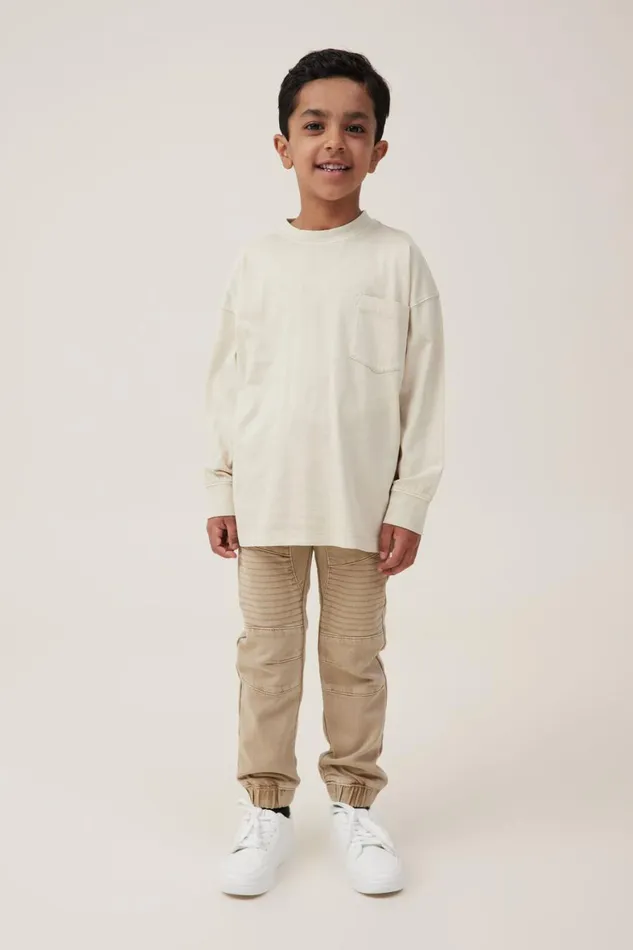 Boys 214 Tops and TShirts Cotton On The Essential Long Sleeve Tee Rainy Day Wash