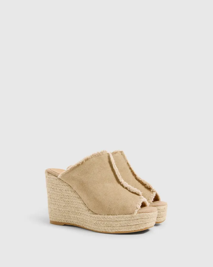 Castaer Fatima002 Sand Women Wedges