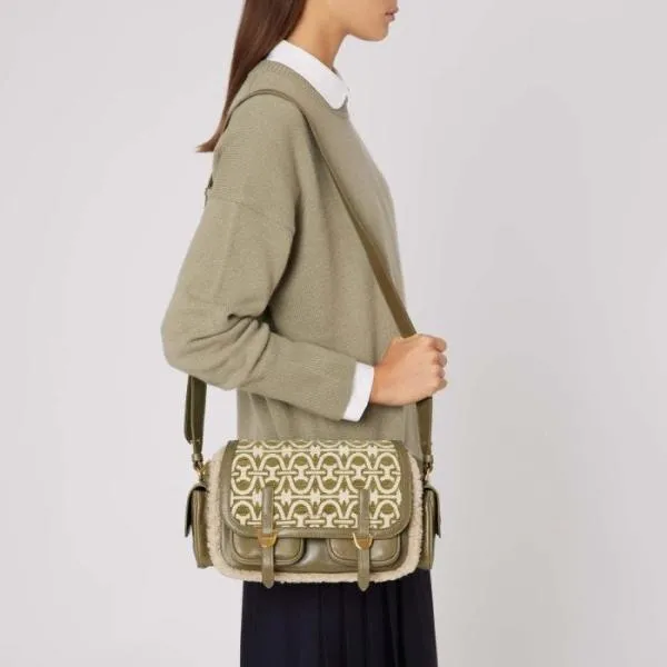 Coccinelle Campus Multimaterial Winter Monogram Medium Natmullaulau Women Coccinelle Crossbody Bags Coccinelle Campus Multimaterial Winter Monogram Medium Natmullaulau Women Coccinelle Crossbody Bags