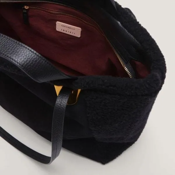 Coccinelle X Inuikii Oliver Eco Shearling Medium Noirnoir Women Coccinelle Tote Bags Coccinelle X Inuikii Oliver Eco Shearling Medium Noirnoir Women Coccinelle Tote Bags