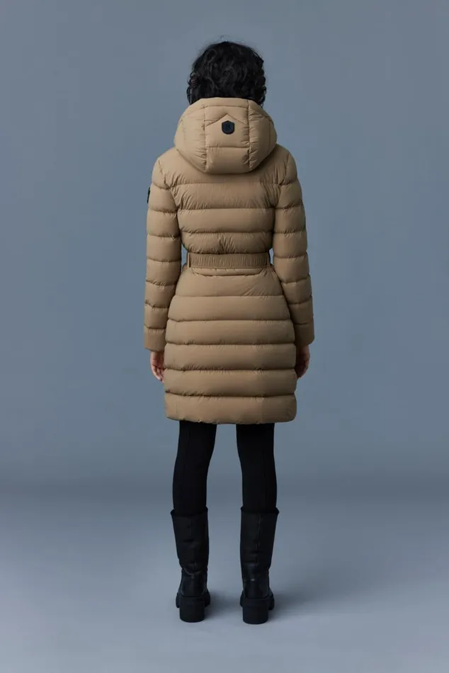 Downs and Jackets Women Mackage ASHLEY Stretch Light Down With Removable Hood Cream