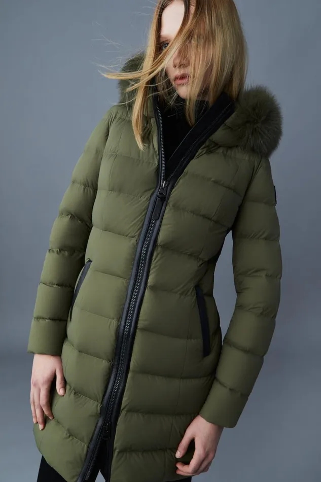 Downs and Jackets Women Mackage CALLA Agile360 Stretch Light Down Coat With Blue Fox Fur Collar Trench
