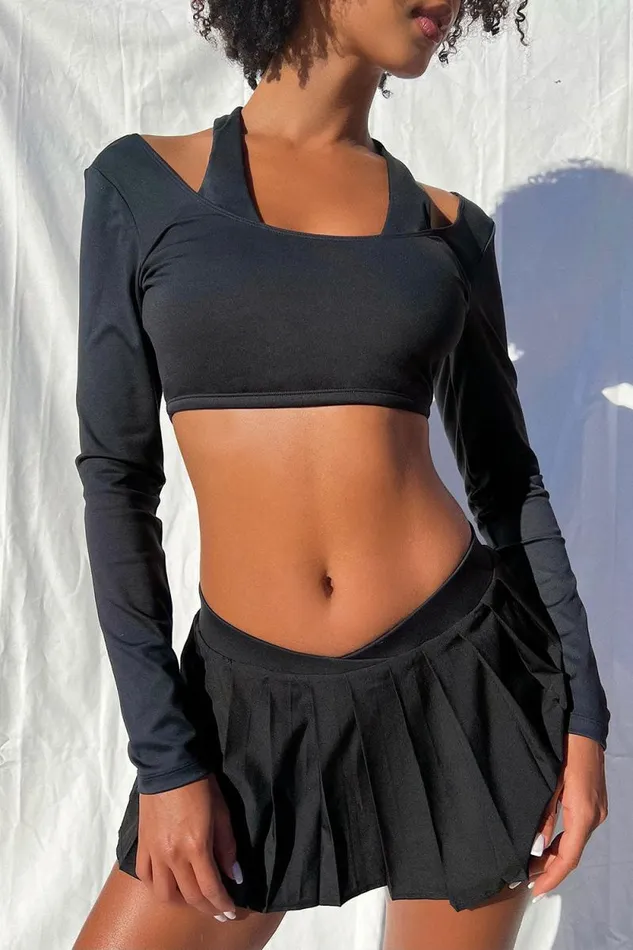 Frankies Bikinis Active Women Speedy Long Sleeve Crop Top Black