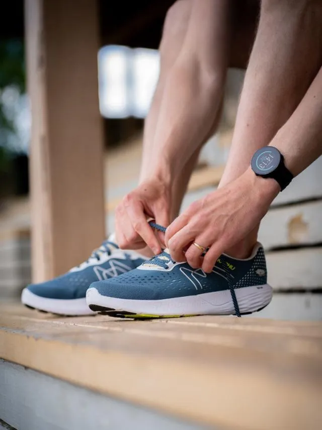 Karhu Ikoni 20 HiVo 8211 Neutral Running Shoe Men Running Shoes