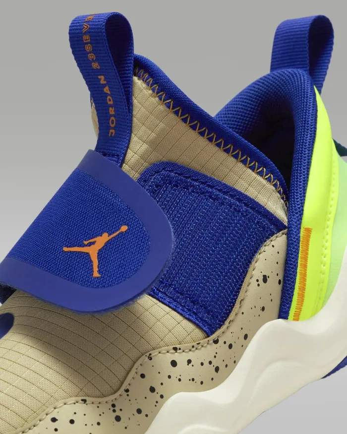 Kids Nike Jordan Jordan 237 Team Goldradiant Bluevoltvivid Orange