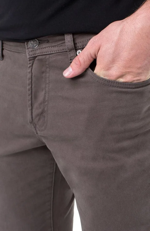 Liverpool Los Angeles KINGSTON MODERN STRAIGHT PEACHED COLORED TWILL Deep Earth Men MODERN STRAIGHT