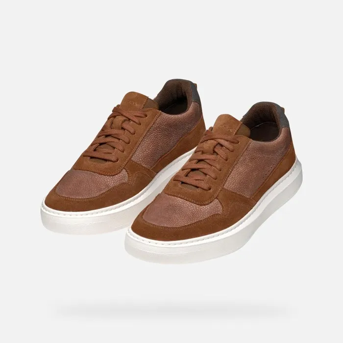 Man Geox Sneakers DEIVEN MAN Brown Cotto Low Top Sneakers Brown Cotto