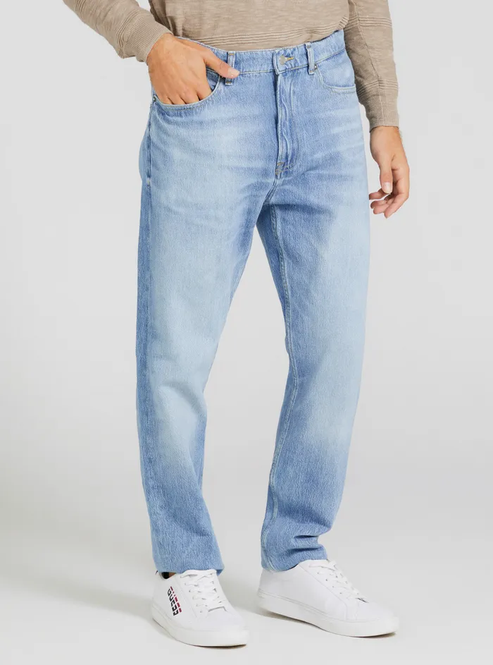 Men Denim GUESS Eco Midrise James Relaxed Tapered Denim Jeans In Thami Wash Men Denim GUESS Eco Midrise James Relaxed Tapered Denim Jeans In Thami Wash
