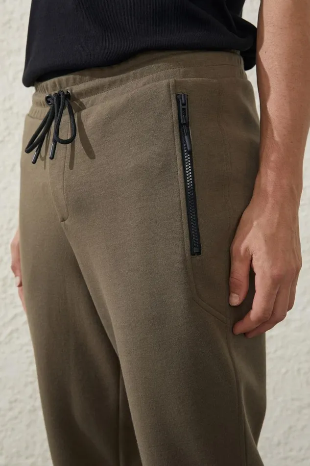 Men Sweats and Hoodies Cotton On Active Track Pant Military