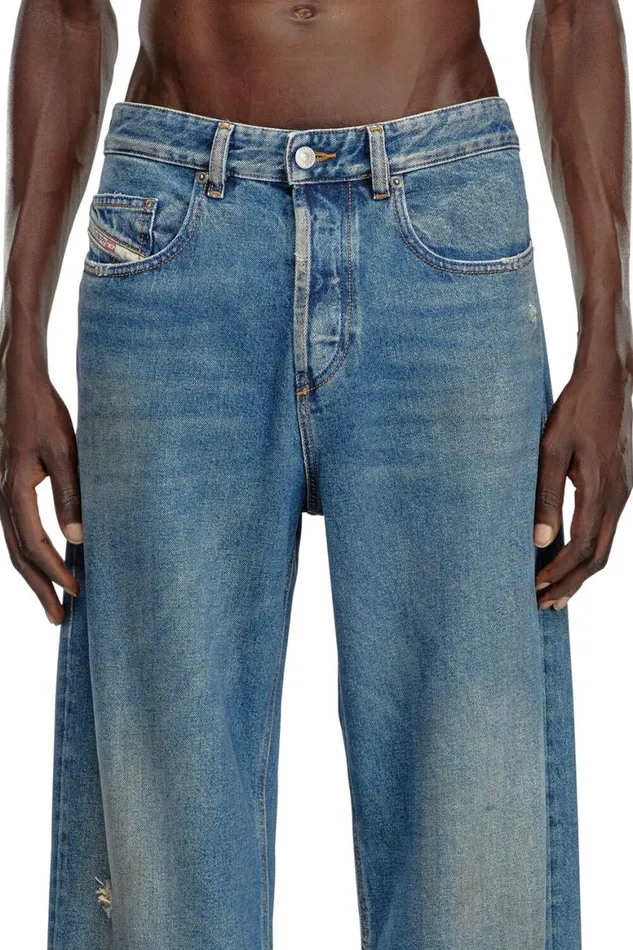 MenWomen Diesel Jeans Relaxed Jeans 2001 DMacro 09J79 Medium Blue
