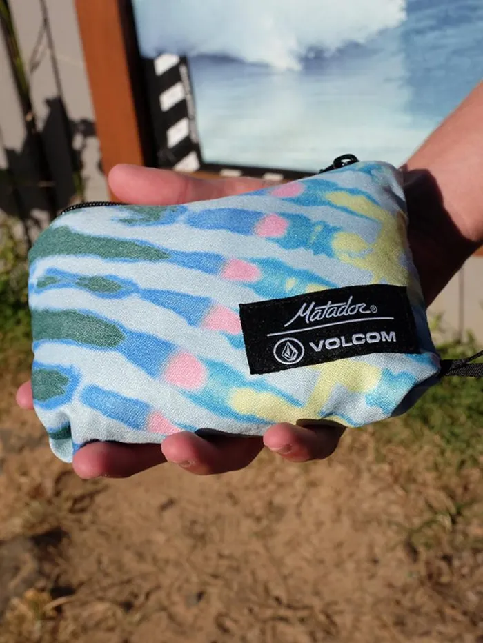 MensKids Accessories Volcom X Matador Packable Beach Towel 8211 Tie Dye
