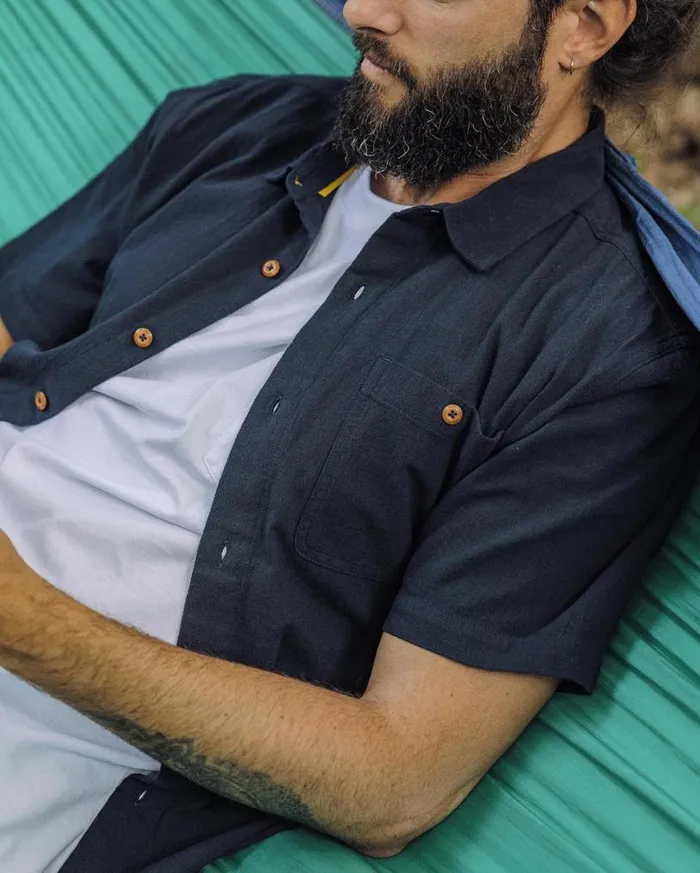 Passenger Clothing Chill Textured Short Sleeve Shirt Deep Navy Men Shirts