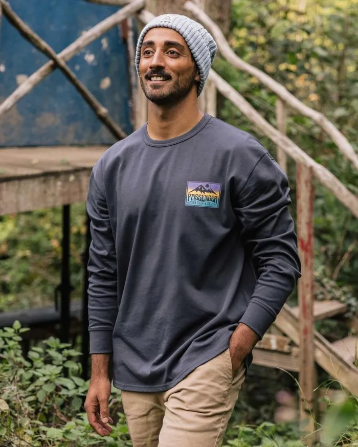 Passenger Clothing Grounded Organic Relaxed Fit LS TShirt Charcoal Men TShirts and Vests