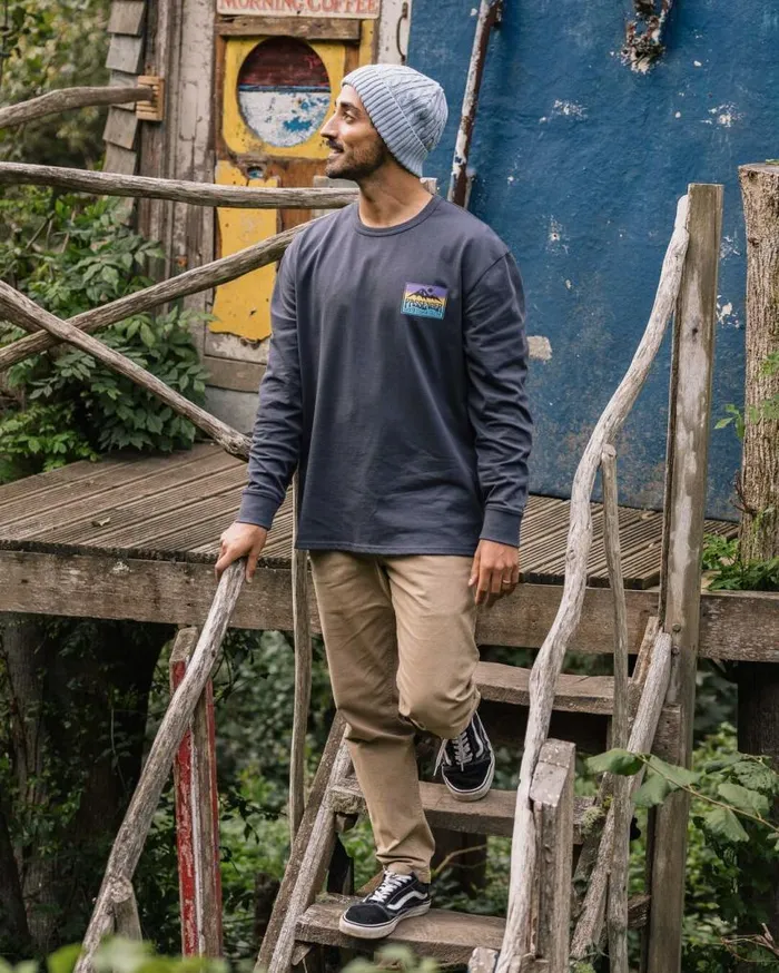 Passenger Clothing Grounded Organic Relaxed Fit LS TShirt Charcoal Men TShirts and Vests