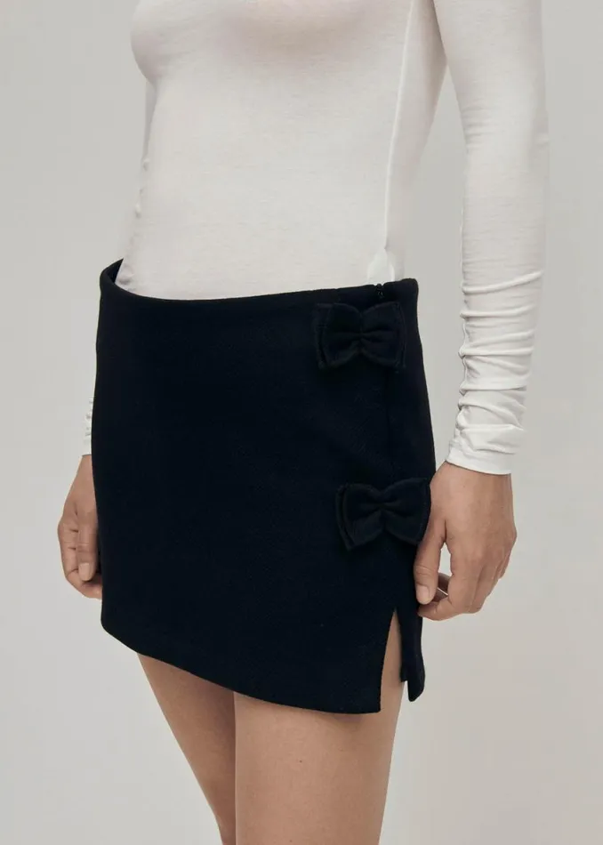 Skirts Women ALOHAS Minzi Black Skirt