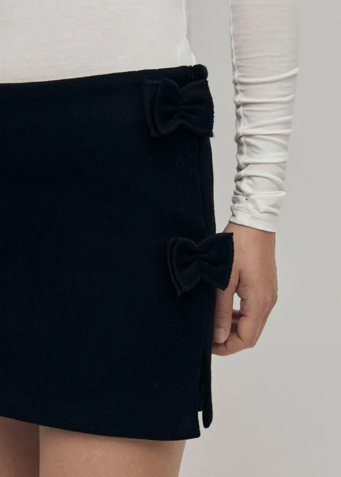 Skirts Women ALOHAS Minzi Black Skirt