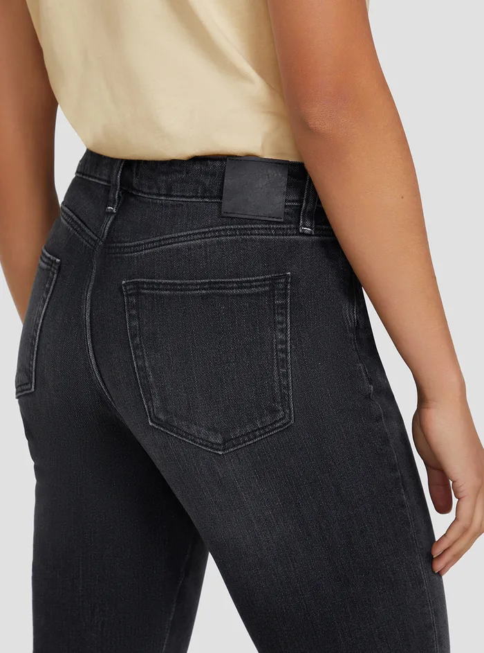 Women Denim GUESS Eco Highrise Straight Leg Girly Denim Jeans In Authentic Flower Wash Women Denim GUESS Eco Highrise Straight Leg Girly Denim Jeans In Authentic Flower Wash