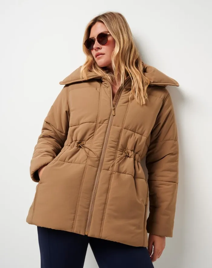 Women Jackets TravisMathew MONT BLANC LONG PUFFER Tigers Eye Women Jackets TravisMathew MONT BLANC LONG PUFFER Tigers Eye