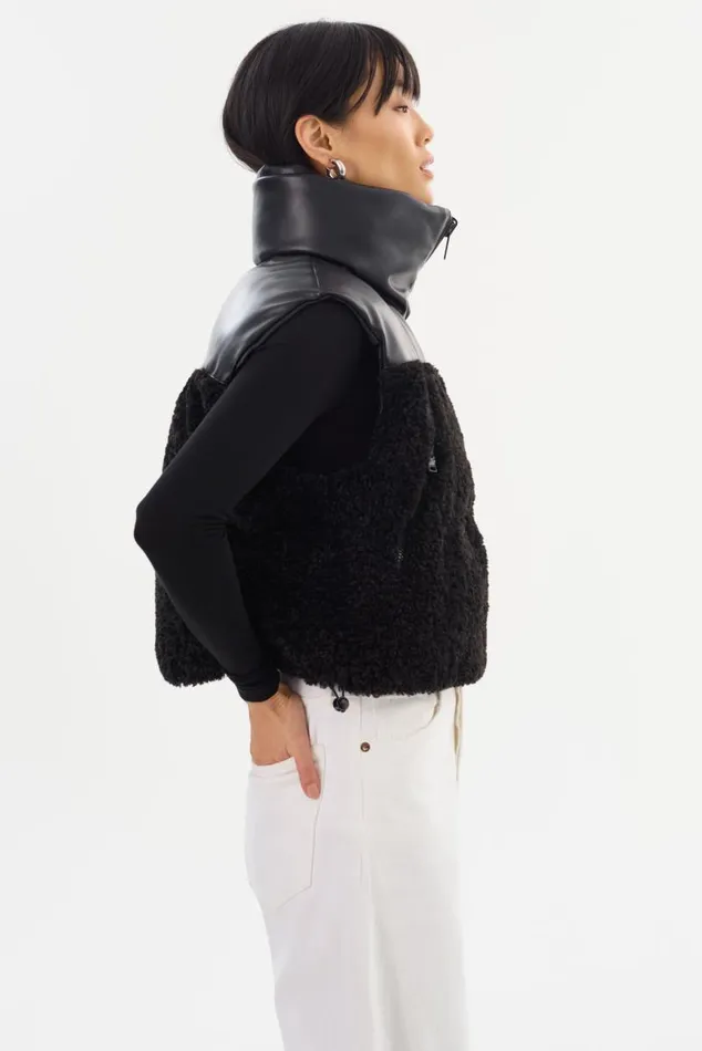 Women MELICIA Reversible Puffer Vest Black Black LAMARQUE Puffers Women MELICIA Reversible Puffer Vest Black Black LAMARQUE Puffers