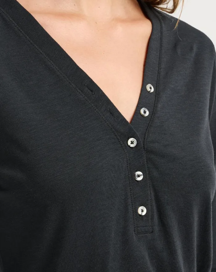 Women Shirts and Tops TravisMathew CLOUD JERSEY HENLEY Black Women Shirts and Tops TravisMathew CLOUD JERSEY HENLEY Black