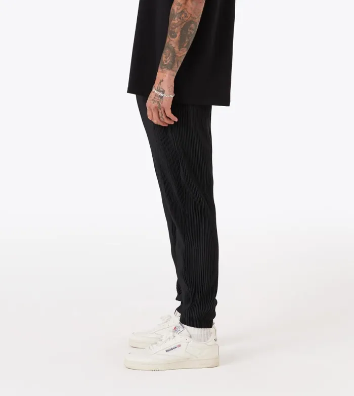Zanerobe Pants Men Sureshot Pleated Jogger Black