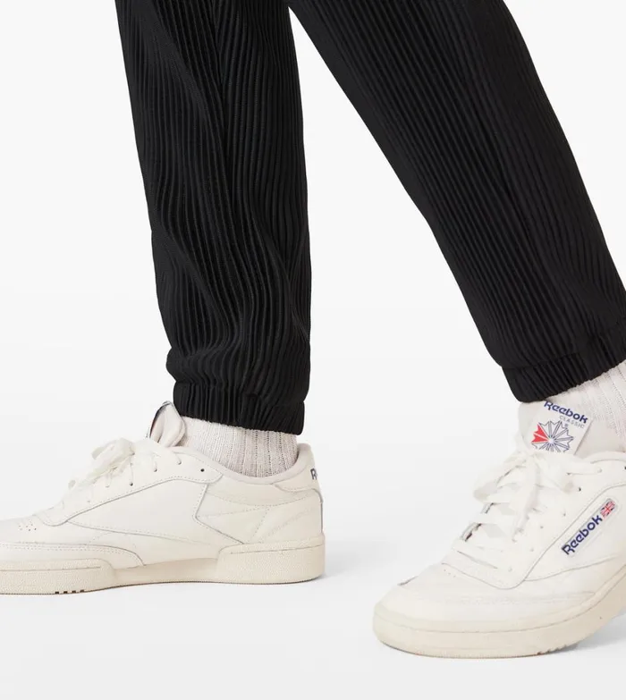Zanerobe Pants Men Sureshot Pleated Jogger Black